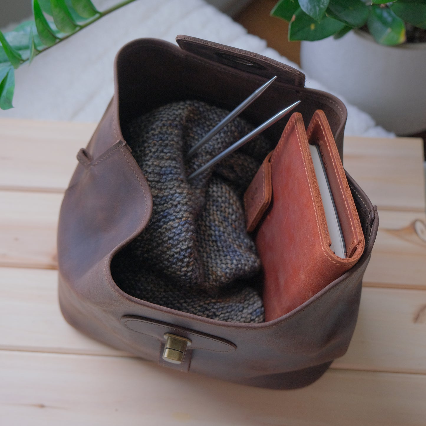 Thread & Maple Leather Pop Up Bag -  Chocolate